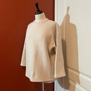 Babaton The Group Women's Aritzia Cream Cozy Crewneck‎ Pullover Lux Sweater